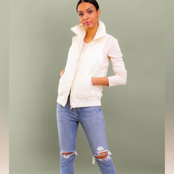 NEW Tuckernuck Pearl Jackson Quilted Vest, Sold Out - Picture 1 of 11